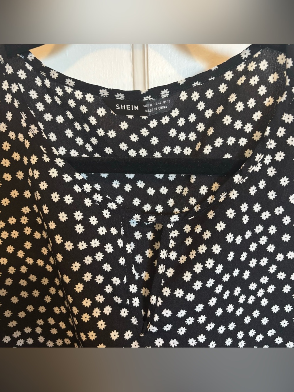 SHEIN Black Dress with White Daisy Print Size XL Casual Versatile